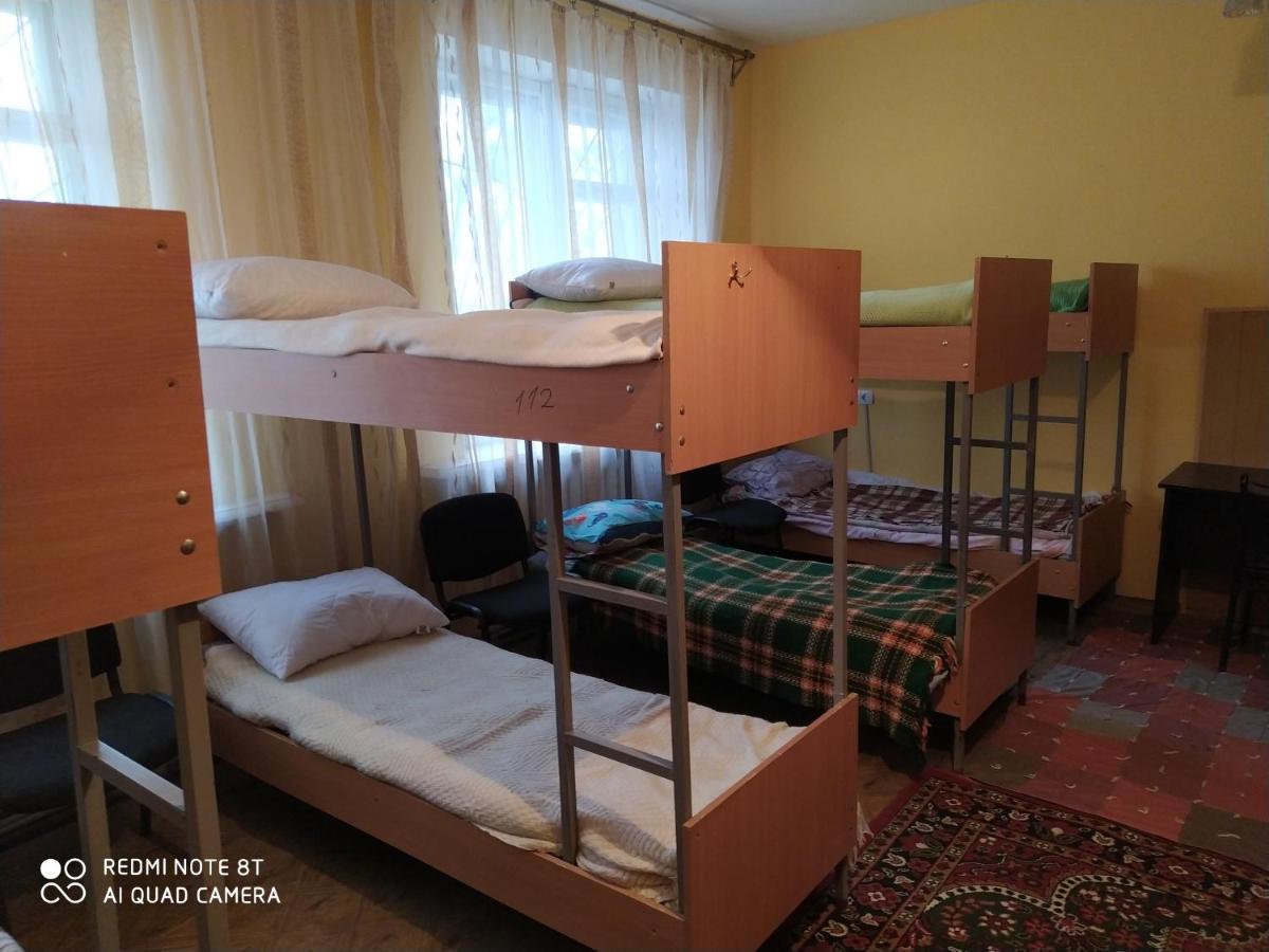 От Заката До Рассвета Hostel โปลตาวา ภายนอก รูปภาพ