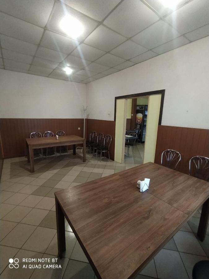 От Заката До Рассвета Hostel โปลตาวา ภายนอก รูปภาพ
