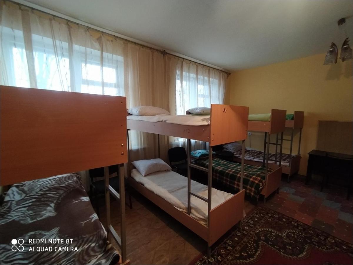От Заката До Рассвета Hostel โปลตาวา ภายนอก รูปภาพ